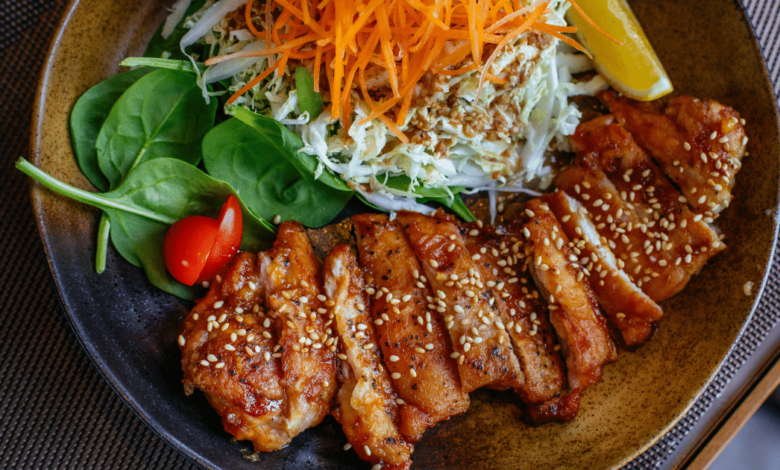 Los riesgos de comer alimentos crudos durante la ola de calor