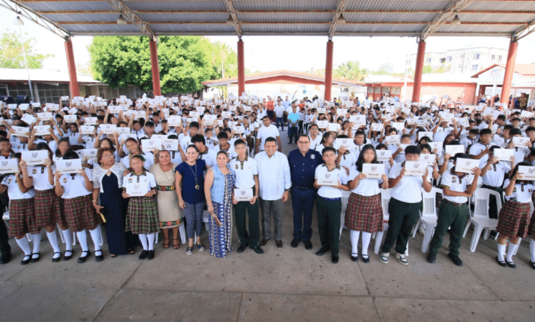 Tabasco impulsa la educación digital con miles de tabletas y nuevas aulas