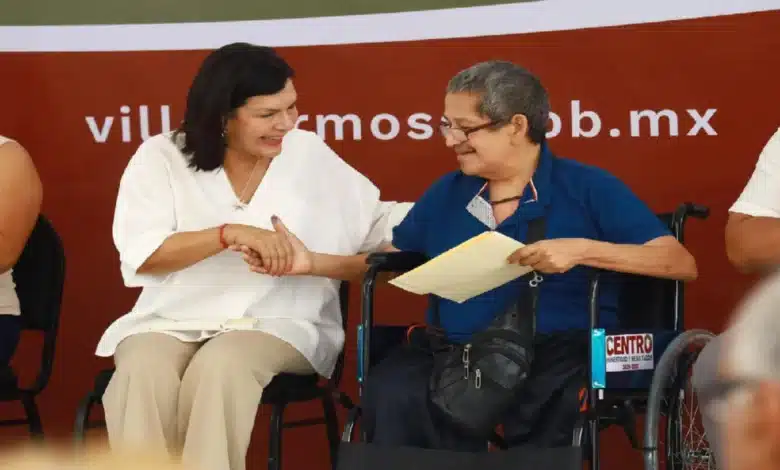 Entrega Yolanda Osuna más de 500 aparatos ortopédicos en Centro