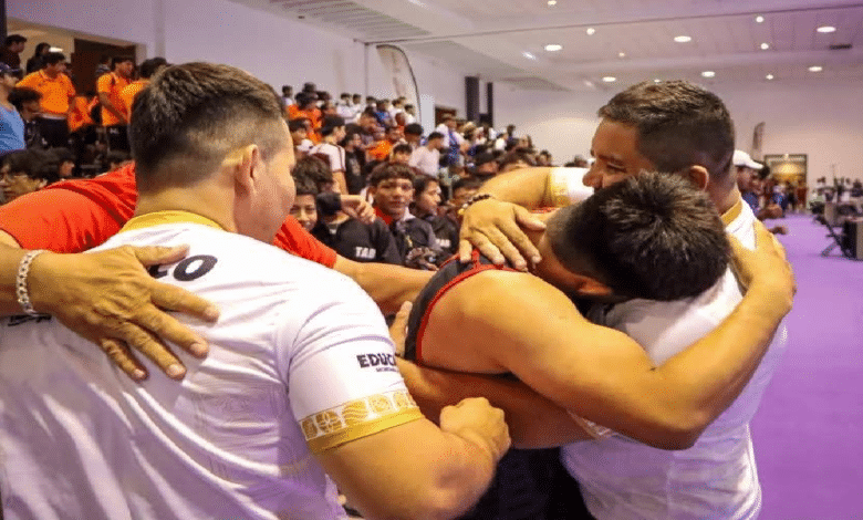 Gana Tabasco medallas en luchas asociadas