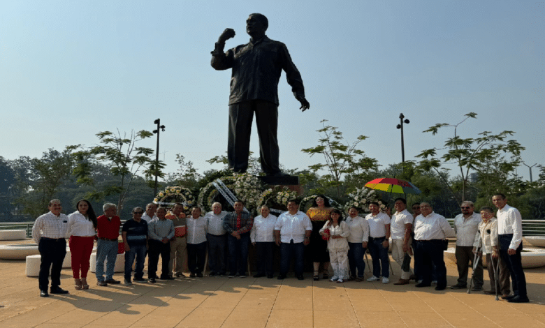 PRI Rinde Homenaje a Carlos A. Madrazo a 56 Años de su Fallecimiento