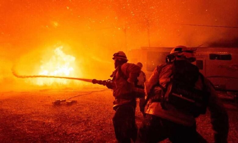 Confirman 2 muertos tras ataque a bomberos que respondían a incendio (Foto de perfil)