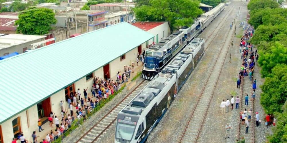 El corredor comunica al Pacífico y al Golfo de México, a su paso el desarrollo será evidente.