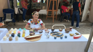 Artesanos locales ofrecerán lo mejor de su talento en textiles, barro, madera y más, impulsando la economía regional y el consumo justo.