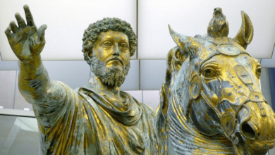 Marco Aurelio (121‑180 d. C.) combinó el poder supremo de Roma con la reflexión estoica. Su vida estuvo marcada por la disciplina intelectual, las campañas militares contra los germanos y la devastadora peste Antonina.