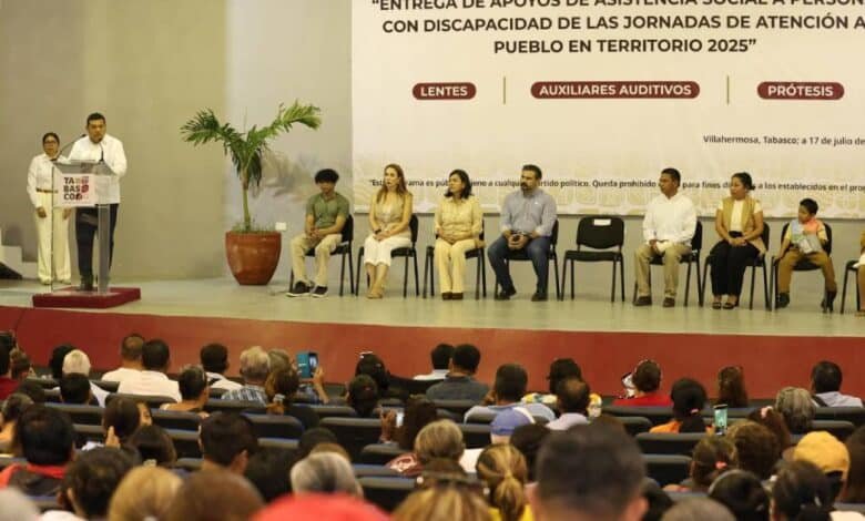 Refuerzan la inclusión con entrega de apoyos a personas con discapacidad