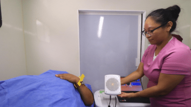 Salud Tabasco revoluciona detección de cáncer de mama con mastógrafo portátil de IA