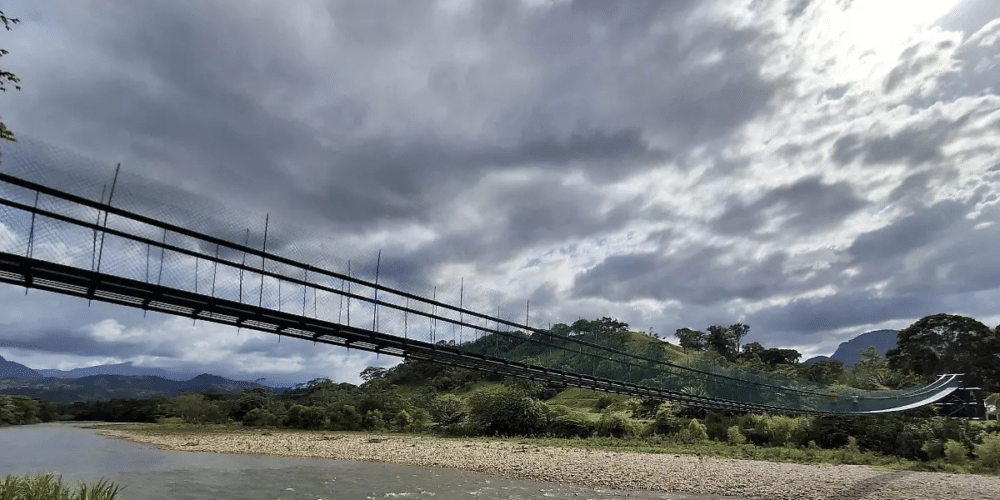 Tacotalpa inaugura puente colgante que conecta a Puxcatán con Yajalón