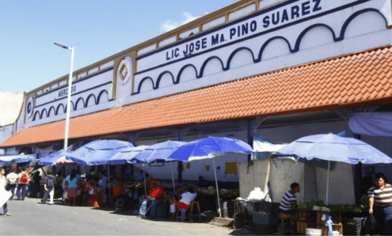 Ventas de artesanías en el mercado Pino Suárez caen a solo el 10% durante inicio de temporada vacacional