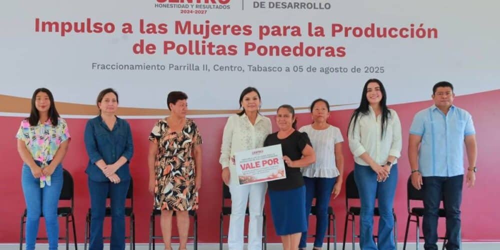 Alcaldesa Yolanda Osuna Impulsa la Economía de Traspatio con Pollitas Ponedoras