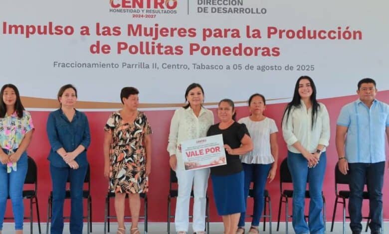 Alcaldesa Yolanda Osuna Impulsa la Economía de Traspatio con Pollitas Ponedoras