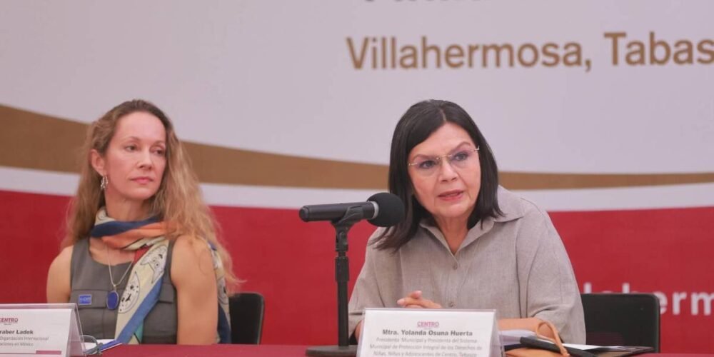 Centro crea comisión para la protección de niñez migrante y firma convenio con la OIM