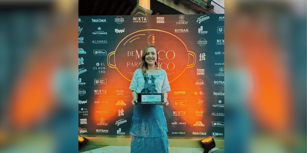 Chef tabasqueña Lupita Vidal recibe el reconocimiento de Chef del Año 2025