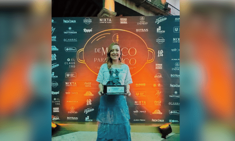 Chef tabasqueña Lupita Vidal recibe el reconocimiento de Chef del Año 2025