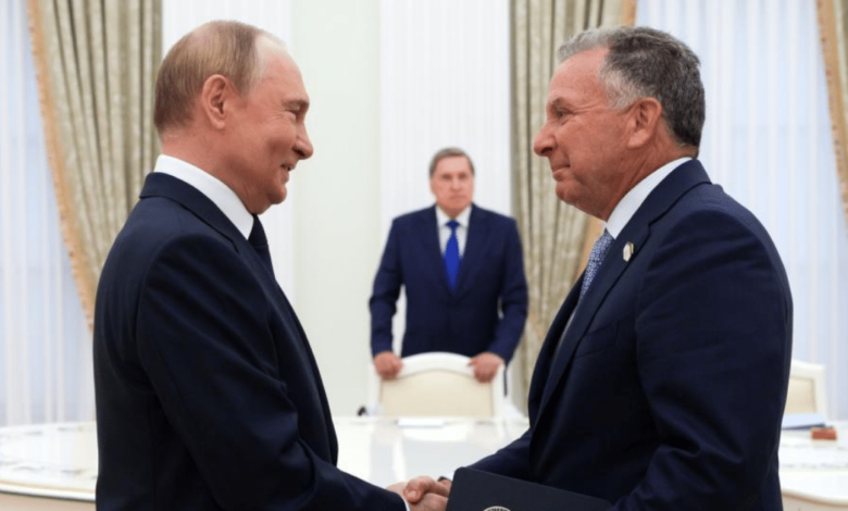 El Kremlin evalúa moratoria a los ataques a Kiev, pero descarta un alto al fuego total ante la presión del ultimátum estadounidense.