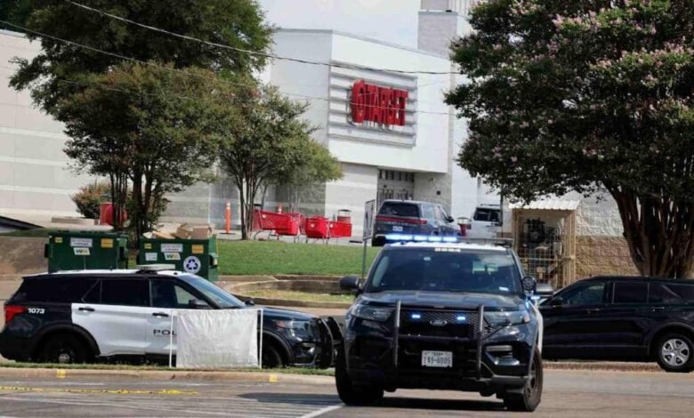 Reportan 3 muertos en tiroteo en estacionamiento de tienda en Texas