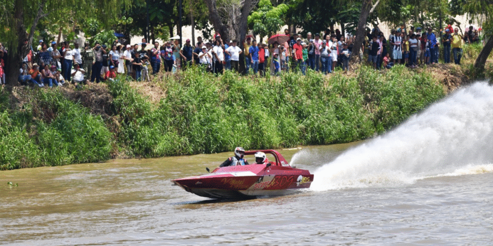 Rugieron los motores y regresó la tradición