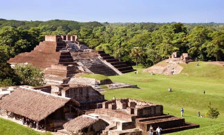 Zona Arqueológica de Comalcalco Legado maya en ladrillo