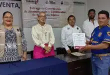 Adultos de La Venta concluyen su educación básica