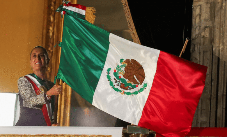 Claudia Sheinbaum rinde su primer Grito de Independencia con énfasis en mujeres y en Josefa Ortiz Téllez-Girón