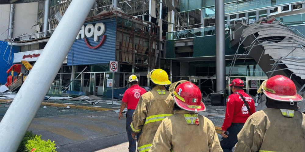 Desalojan Plaza Altabrisa por presunta fuga de gas; IPCET confirma que fue falsa alarma