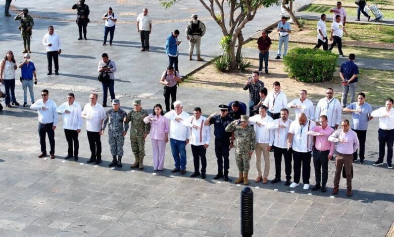 Gobernador de Tabasco Conmemora el Año de la Mujer Indígena con Izamiento de Bandera
