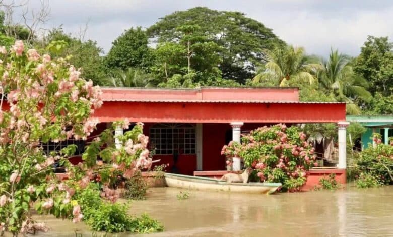 Tabasco en riesgo por el crecimiento de ríos; Lluvias no dan tregua