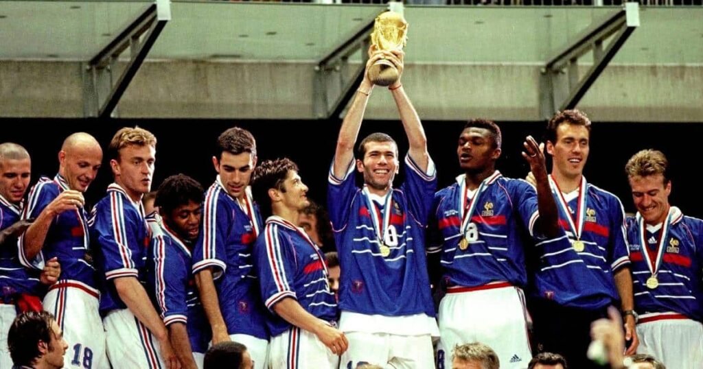 AUTOGRAFO ZINEDINE ZIDANE Ballon D'or 98 France Foto Hand Signed Maglia