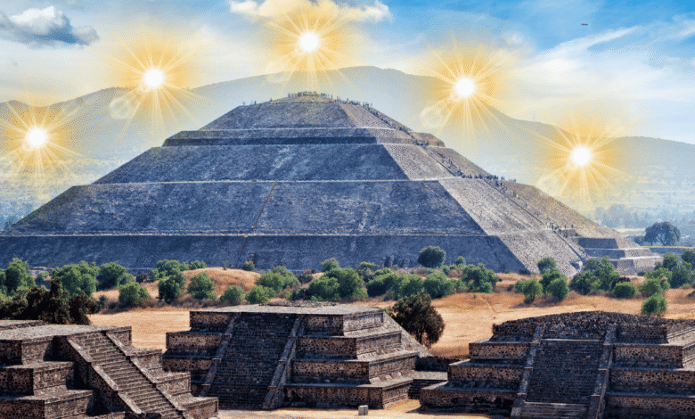 La cosmovisión mexica narra que el universo ha sido creado y destruido cuatro veces antes del presente «Quinto Sol».