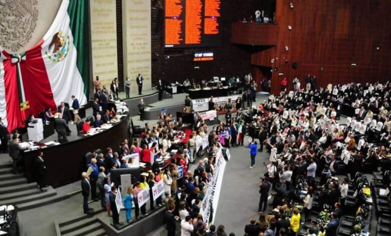 Avalan reforma para lograr que mujeres ocupen 50% de embajadas