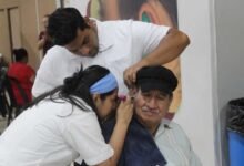 Beneficencia pública entrega dos mil auxiliares auditivos gratuitos