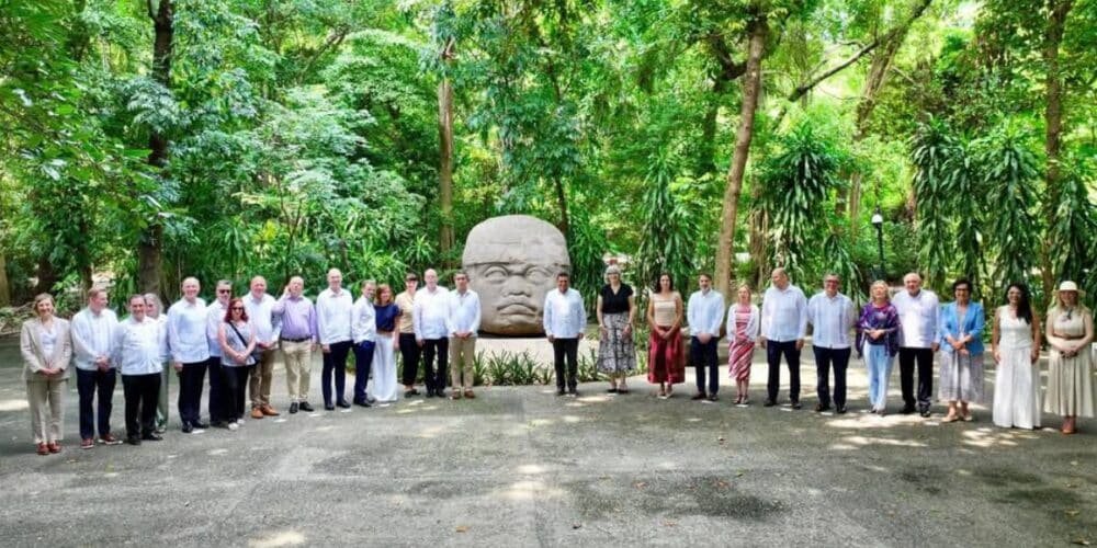 Embajadores de la UE exploraron el corazón Olmeca en Tabasco