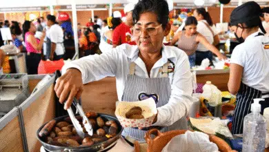 El mandatario recorrió el festival que ha convertido a Tabasco en un referente nacional en materia de turismo gastronómico; participan más de 200 expositores y se estima una afluencia de más de 130 mil visitantes en tres días