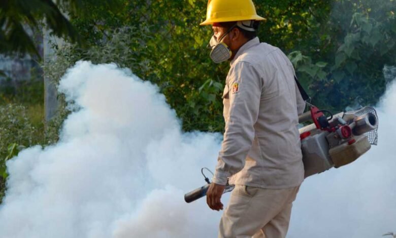 Refuerzan fumigación contra el dengue en escuelas de Tabasco