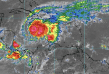 SRE alerta a mexicanos en Jamaica por el avance del huracán Melissa