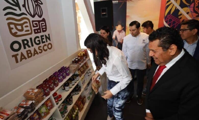Todo el mes de octubre, las artesanías tabasqueñas, estarán expuestas en la ciudad de México.
