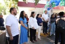 Adolescente estrena familia