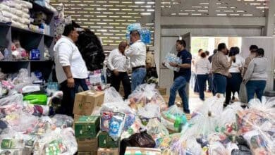 Donan 3 toneladas de ayuda a personas vulnerables en Tabasco