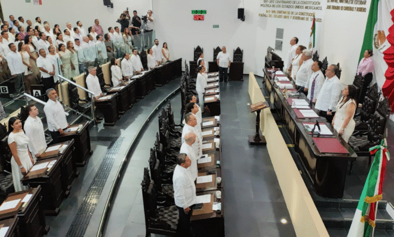 Entregan en poder legislativo, primer informe de gobierno