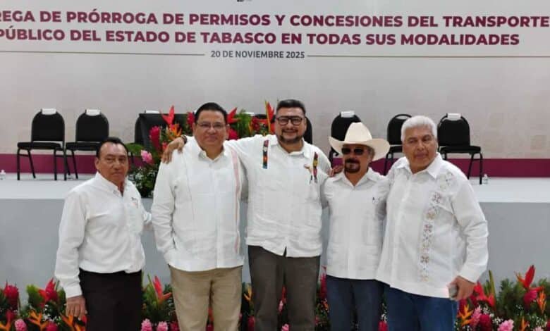 Gobierno refuerza al transporte público con entrega de concesiones