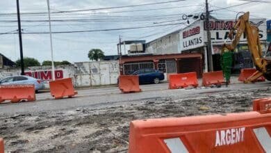 Inician obras de tres retornos sobre Avenida Universidad