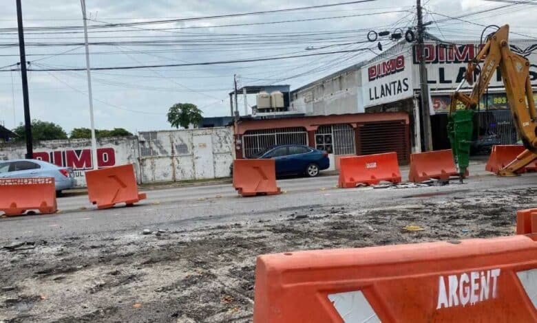 Inician obras de tres retornos sobre Avenida Universidad