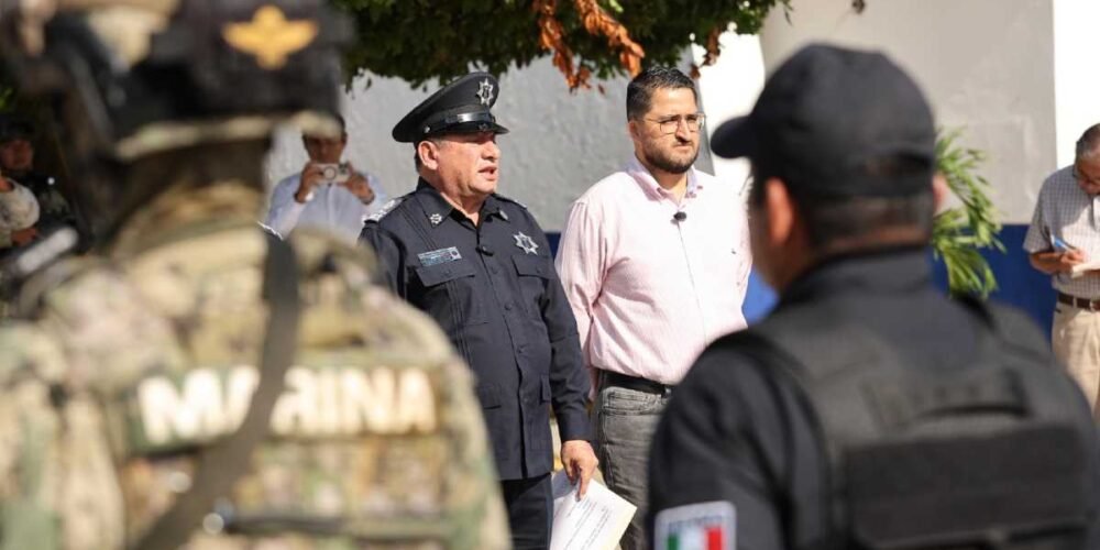 Más de 1,120 elementos de SSPC y fuerzas federales y estatales de la FIRT para que la población realice sus compras con tranquilidad