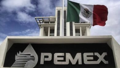 Pemex salda parte de su deuda