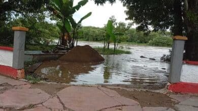 Por lluvias, río de la sierra se desborda en Jalapa