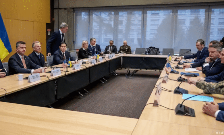 Estados Unidos y Ucrania anunciaron la redacción de una versión “refinada” del plan de paz impulsado por Washington para poner fin al conflicto con Rusia.