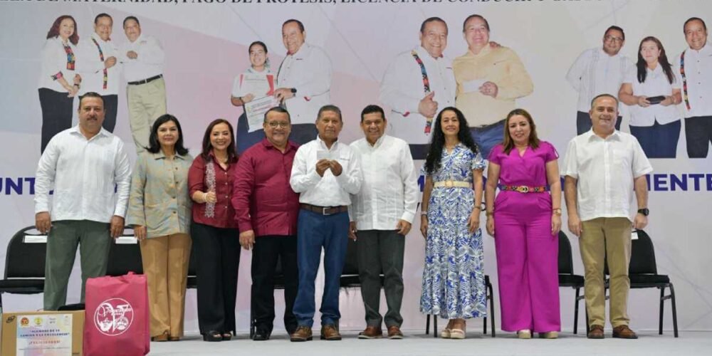 Refrenda Javier May compromiso con bienestar de trabajadores al servicio del estado