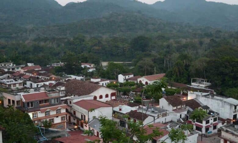 Tacotalpa cautiva con sus cascadas, mercados y festivales espontáneos