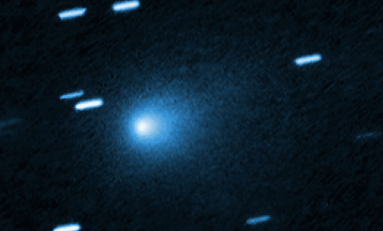 El 3I/ATLAS, el tercer objeto interestelar confirmado en nuestro sistema solar, ha sido observado por una misión china desde órbita marciana y al mismo tiempo evidenció actividad química detectable en radiofrecuencia.