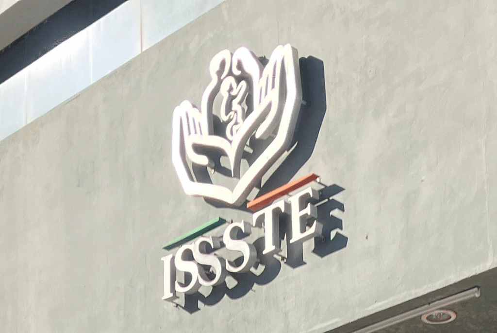 Pensión ISSSTE diciembre 2025,pago adelantado pensión,aguinaldo ISSSTE 2025,calendario de pagos jubilados,segunda parte aguinaldo enero 2026,depósito pensión noviembre,ISSSTE fechas de pago,adultos mayores,seguridad social trabajadores del estado.